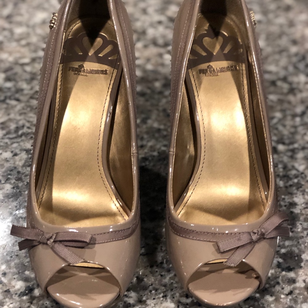 Fergalicious Nude Heels size 7.5